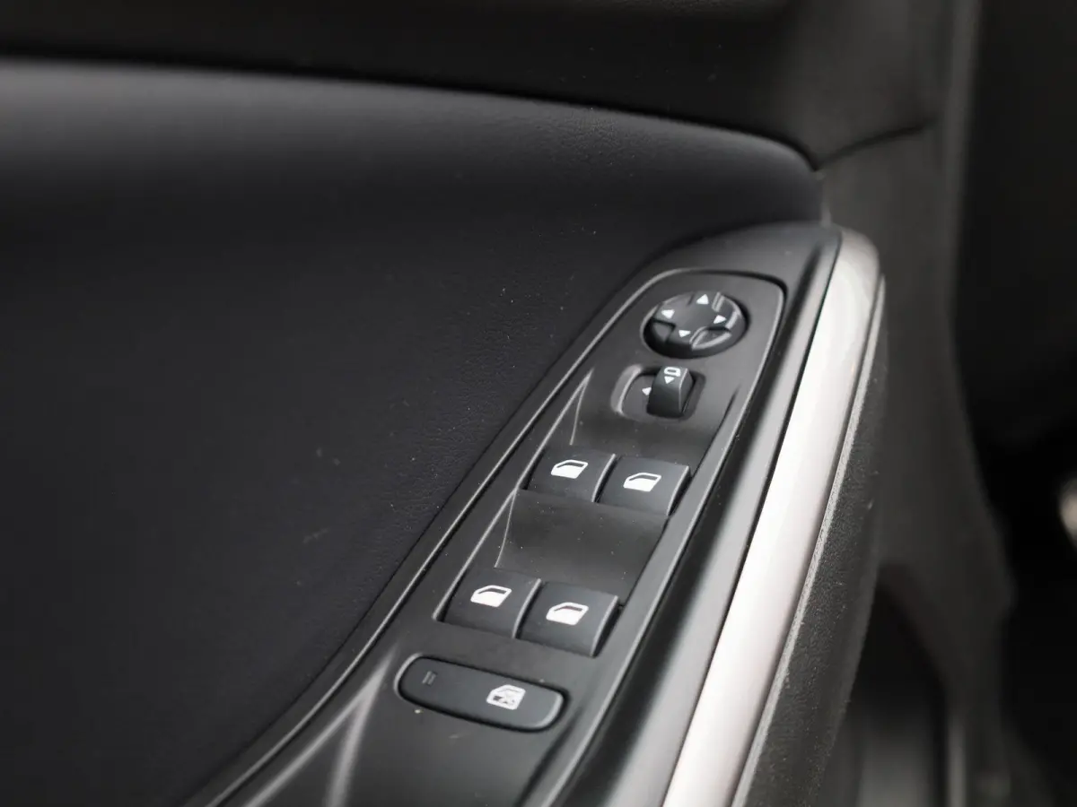 1.6 Turbo Plug-In Hybrid GS Line | TREKHAAK | STUURWIELVERWARMING | NAVIGATIE | CAMERA