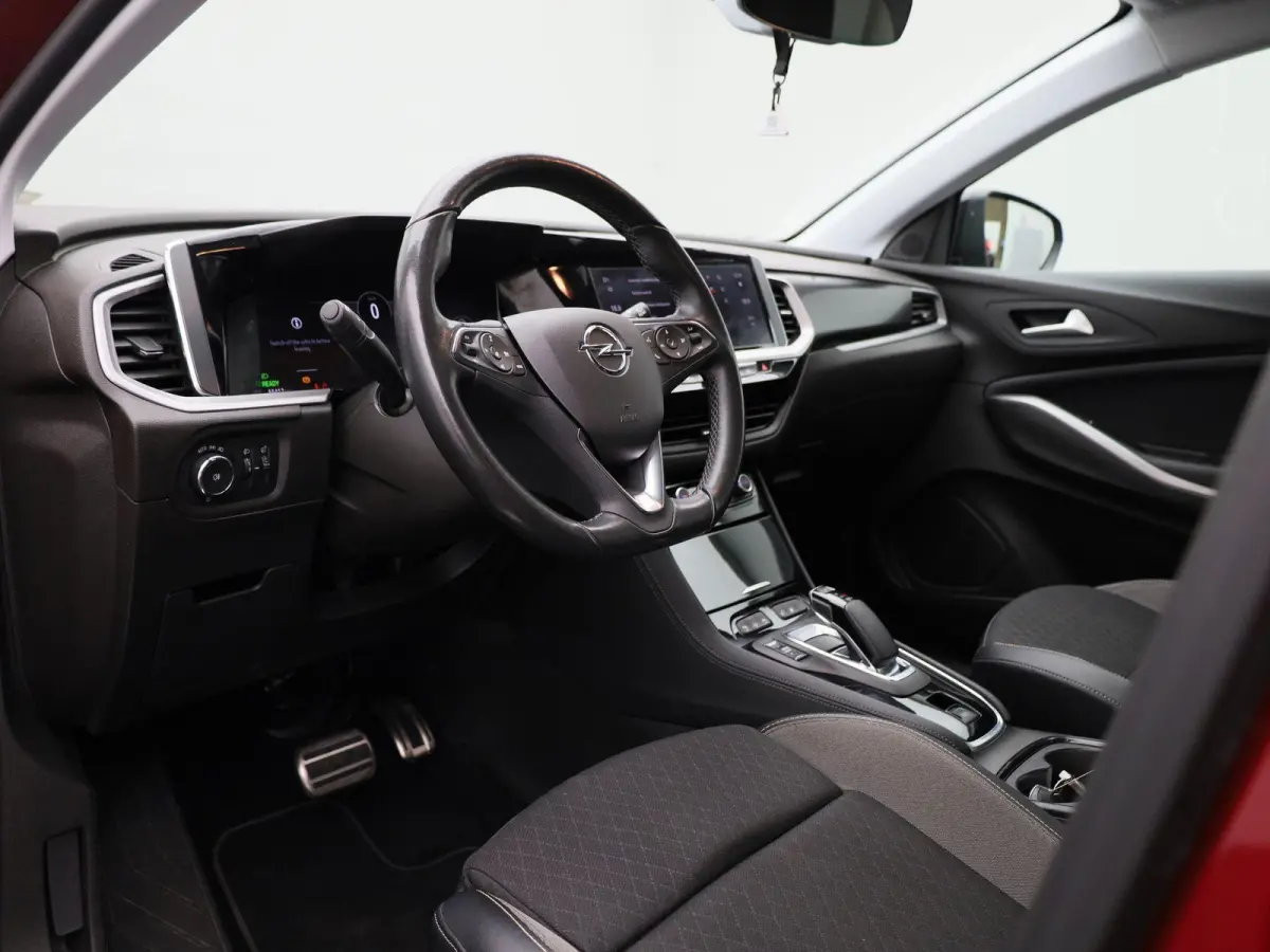 1.6 Turbo Plug-In Hybrid GS Line | TREKHAAK | STUURWIELVERWARMING | NAVIGATIE | CAMERA