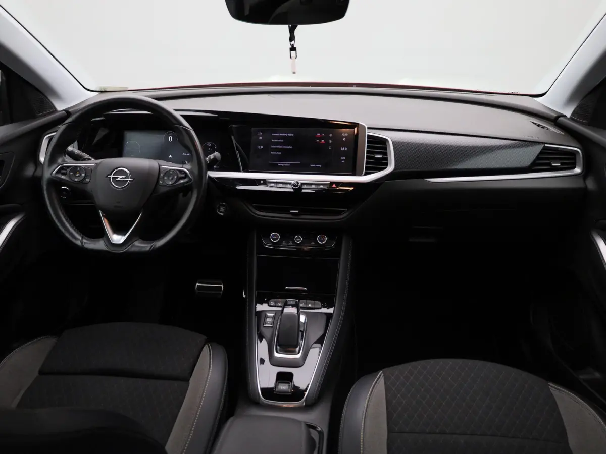 1.6 Turbo Plug-In Hybrid GS Line | TREKHAAK | STUURWIELVERWARMING | NAVIGATIE | CAMERA