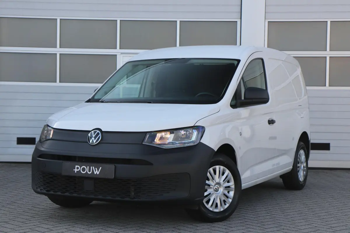 2.0 TDI 102pk | Airco | Parkeersensoren Achter | DAB+ | App-Connect |
