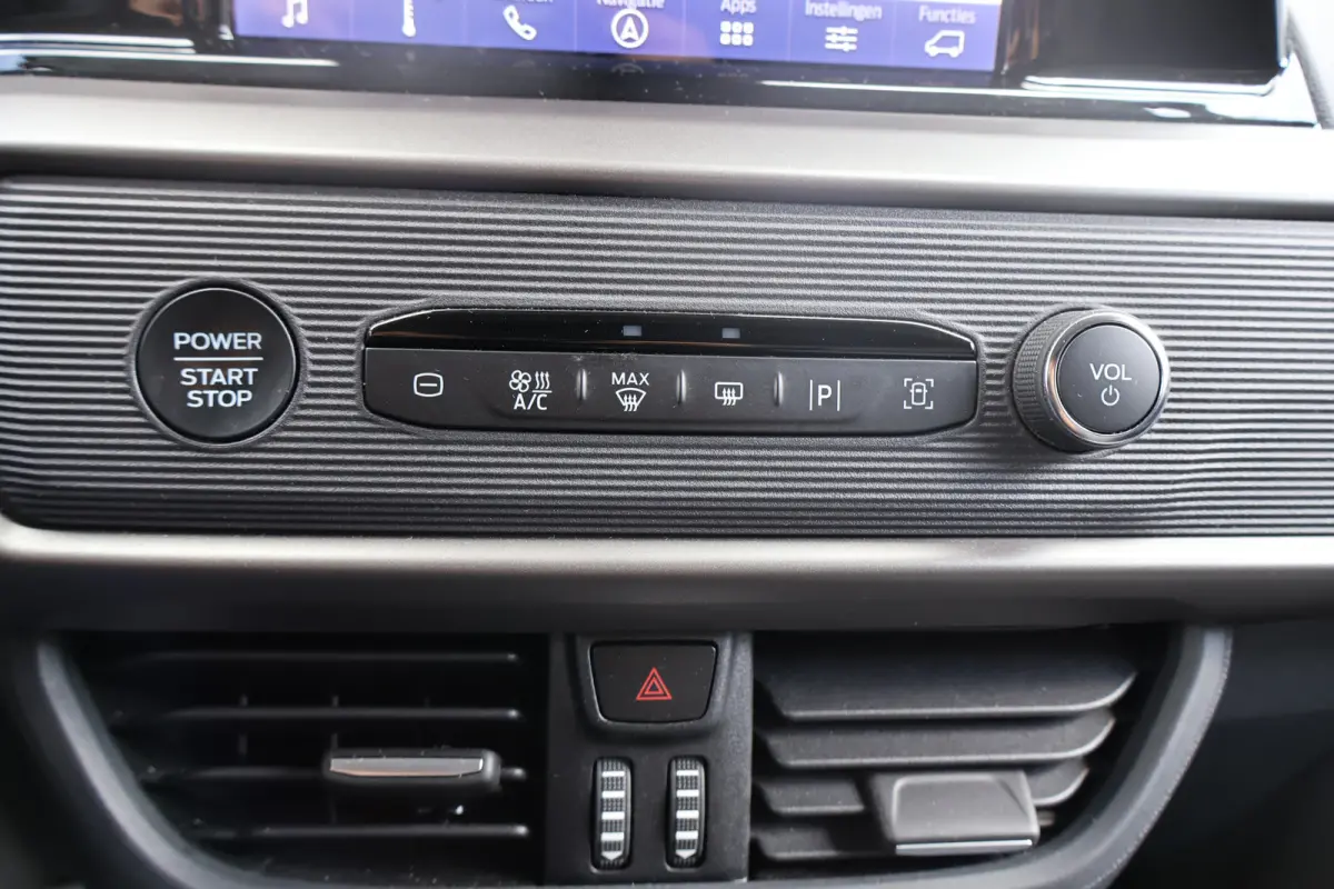 1.5 EcoBlue Limited Airco Navigatie Camera