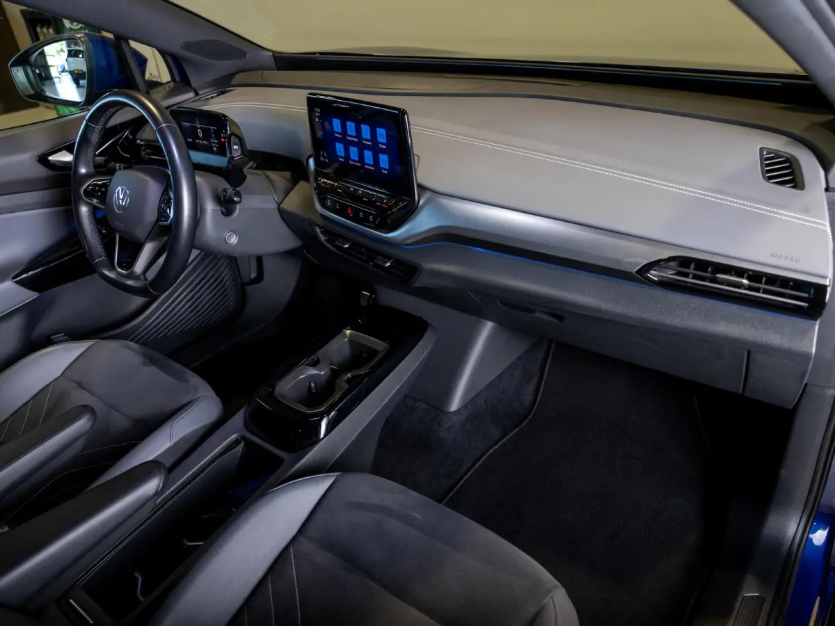 Pro 77 kWh SOH 94% / 174pk / Trekhaak / Cruise control adaptief /Stoelverwarming / Navigatie / Apple carplay /