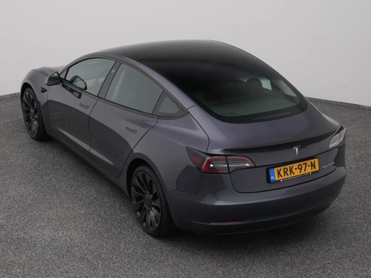Long Range AWD 75 kWh PERFORMANCE | PANO | KEYLESS | STOELVERW.