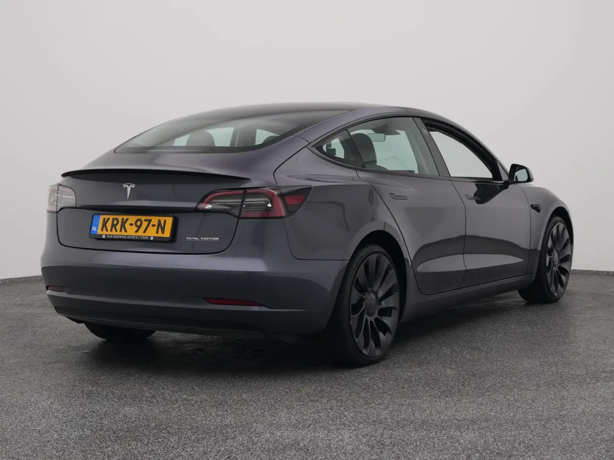 Long Range AWD 75 kWh PERFORMANCE | PANO | KEYLESS | STOELVERW.
