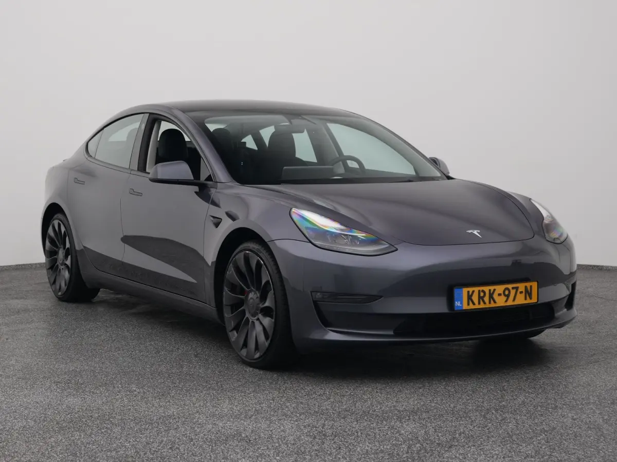 Long Range AWD 75 kWh PERFORMANCE | PANO | KEYLESS | STOELVERW.