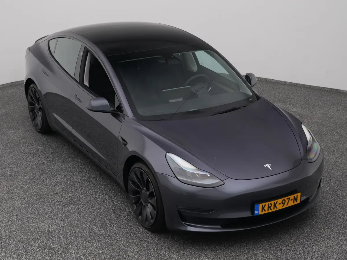 Long Range AWD 75 kWh PERFORMANCE | PANO | KEYLESS | STOELVERW.