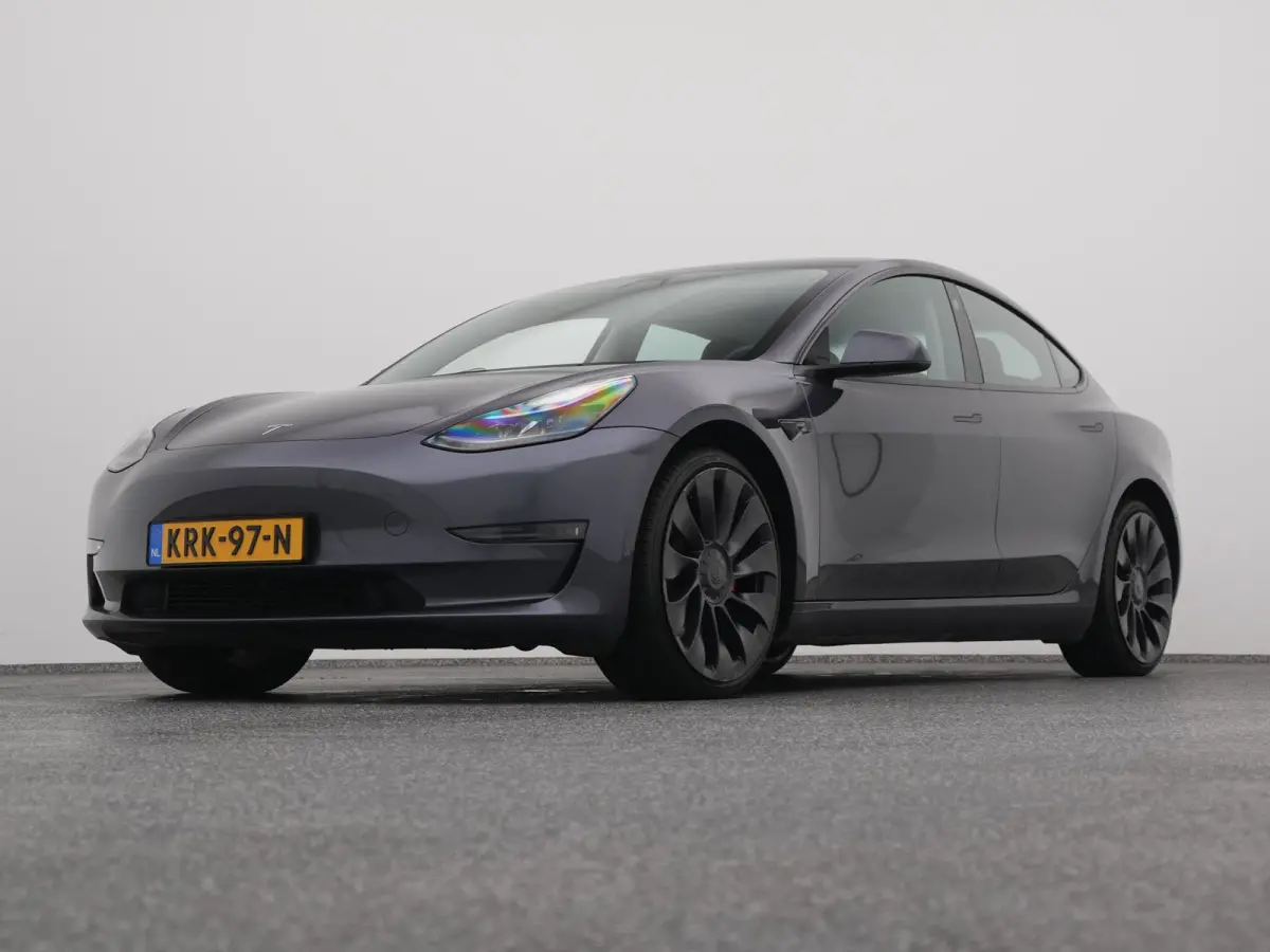 Long Range AWD 75 kWh PERFORMANCE | PANO | KEYLESS | STOELVERW.