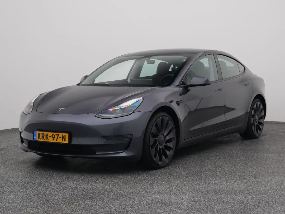 Long Range AWD 75 kWh PERFORMANCE | PANO | KEYLESS | STOELVERW.