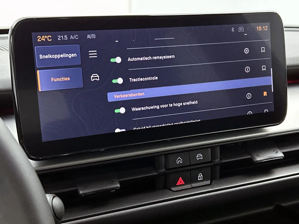 1.2 100pk Summit | Camera | Apple Carplay / Android Auto | Dodehoekbewaking | Adaptive Cruise Control