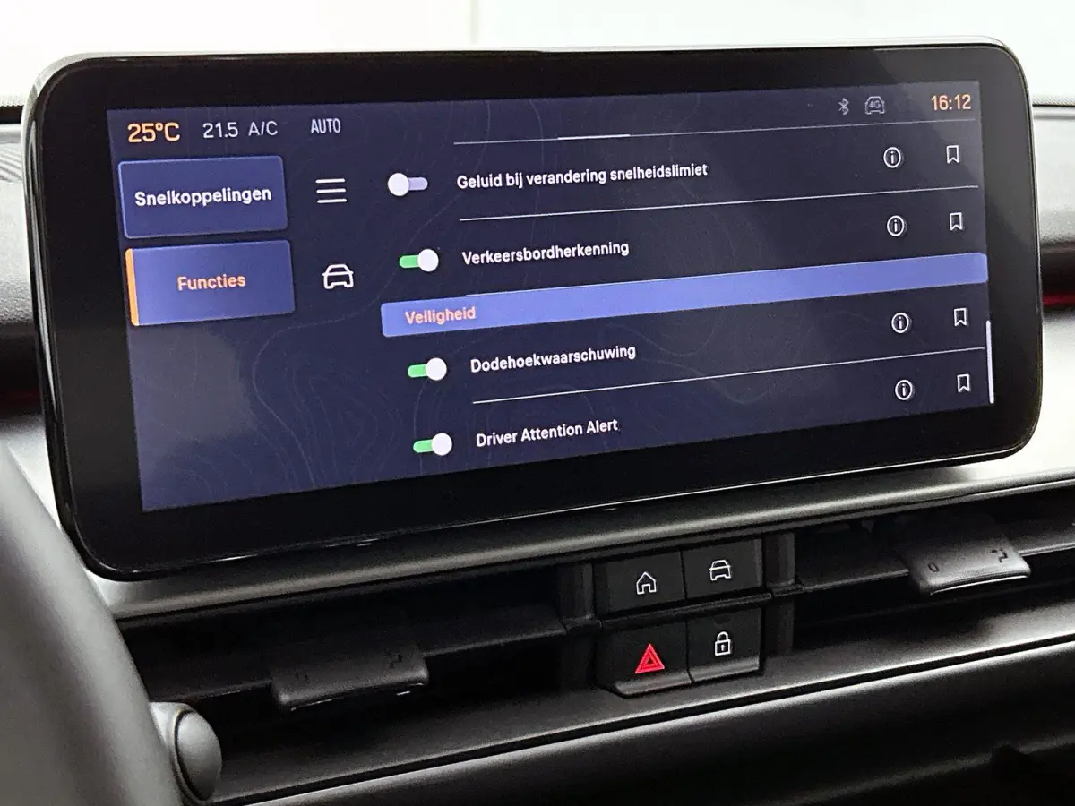 1.2 100pk Summit | Camera | Apple Carplay / Android Auto | Dodehoekbewaking | Adaptive Cruise Control