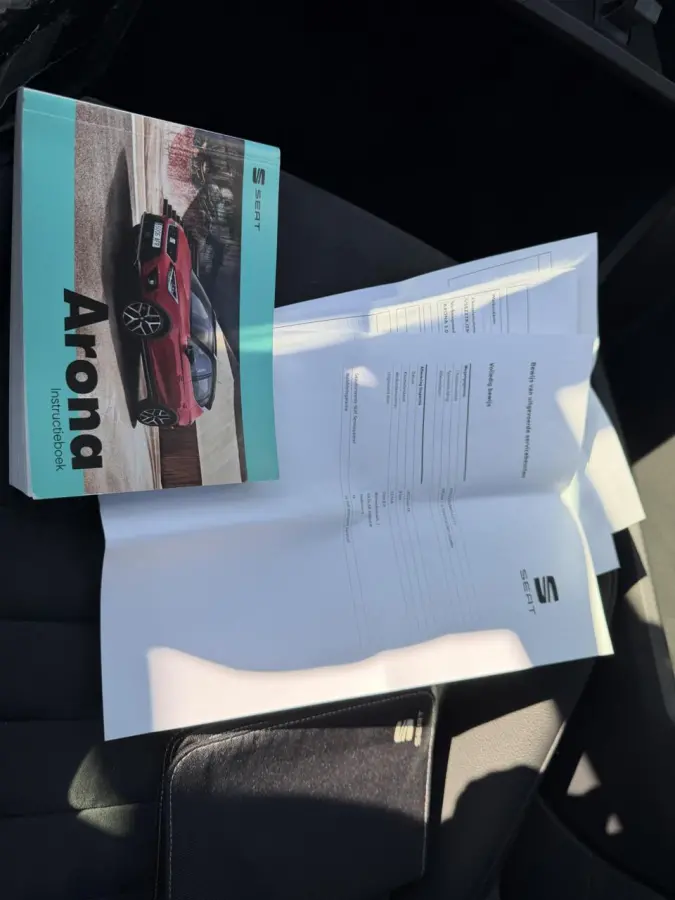 1.0 TSI FR boekjes virtueel dashboard leer alcantara