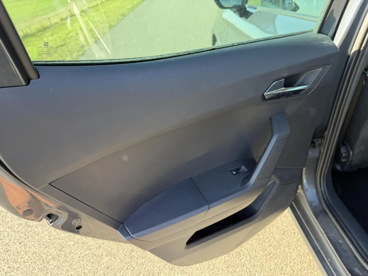 1.0 TSI FR boekjes virtueel dashboard leer alcantara