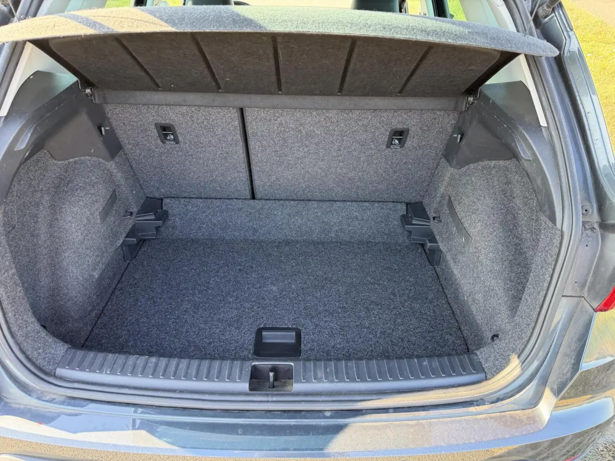 1.0 TSI FR boekjes virtueel dashboard leer alcantara