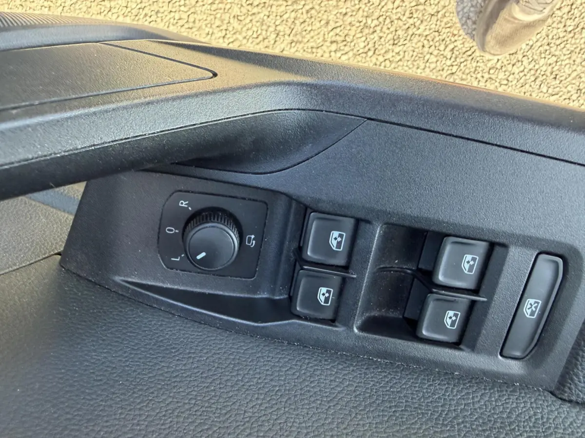 1.0 TSI FR boekjes virtueel dashboard leer alcantara