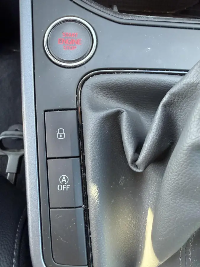 1.0 TSI FR boekjes virtueel dashboard leer alcantara