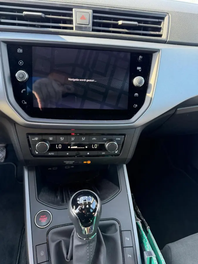 1.0 TSI FR boekjes virtueel dashboard leer alcantara