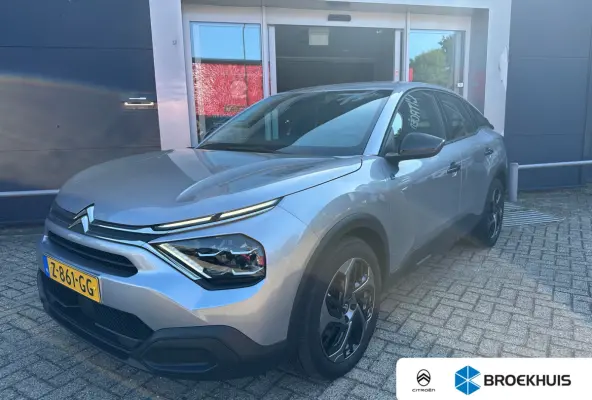 You 50 kWh 3-Fase | Camera | Cruise Control | Carplay | Climate Control | 11 kW lader | Airco (automatisch) | Apple Carplay/Android Auto|telefoonintegratie premium
