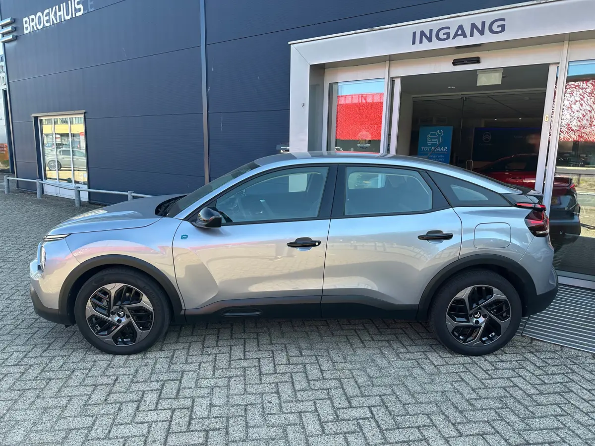 You 50 kWh 3-Fase | Camera | Cruise Control | Carplay | Climate Control | 11 kW lader | Airco (automatisch) | Apple Carplay/Android Auto|telefoonintegratie premium