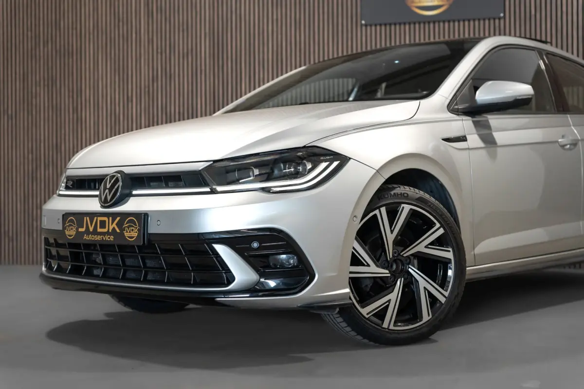 1.0 TSI R-line DSG Pano IQ Navi Camera
