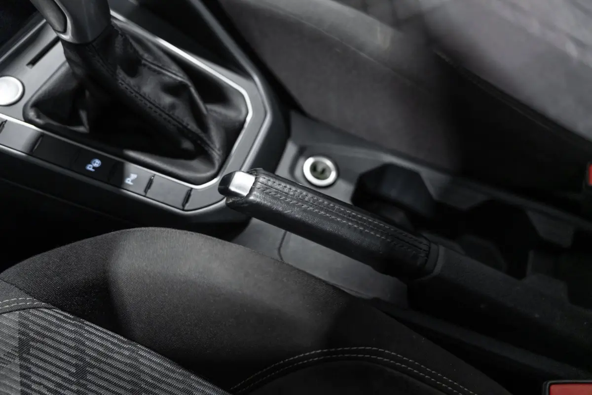 1.0 TSI R-line DSG Pano IQ Navi Camera