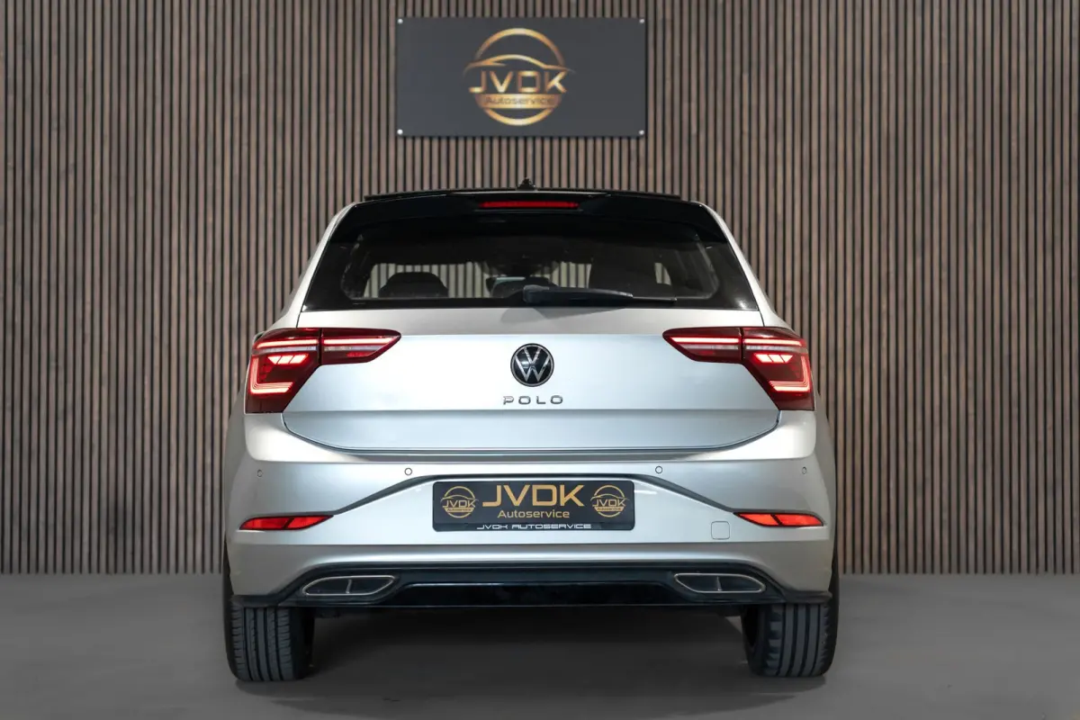 1.0 TSI R-line DSG Pano IQ Navi Camera