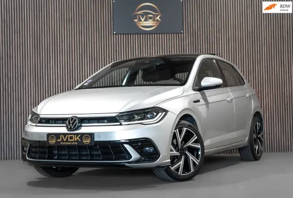 1.0 TSI R-line DSG Pano IQ Navi Camera