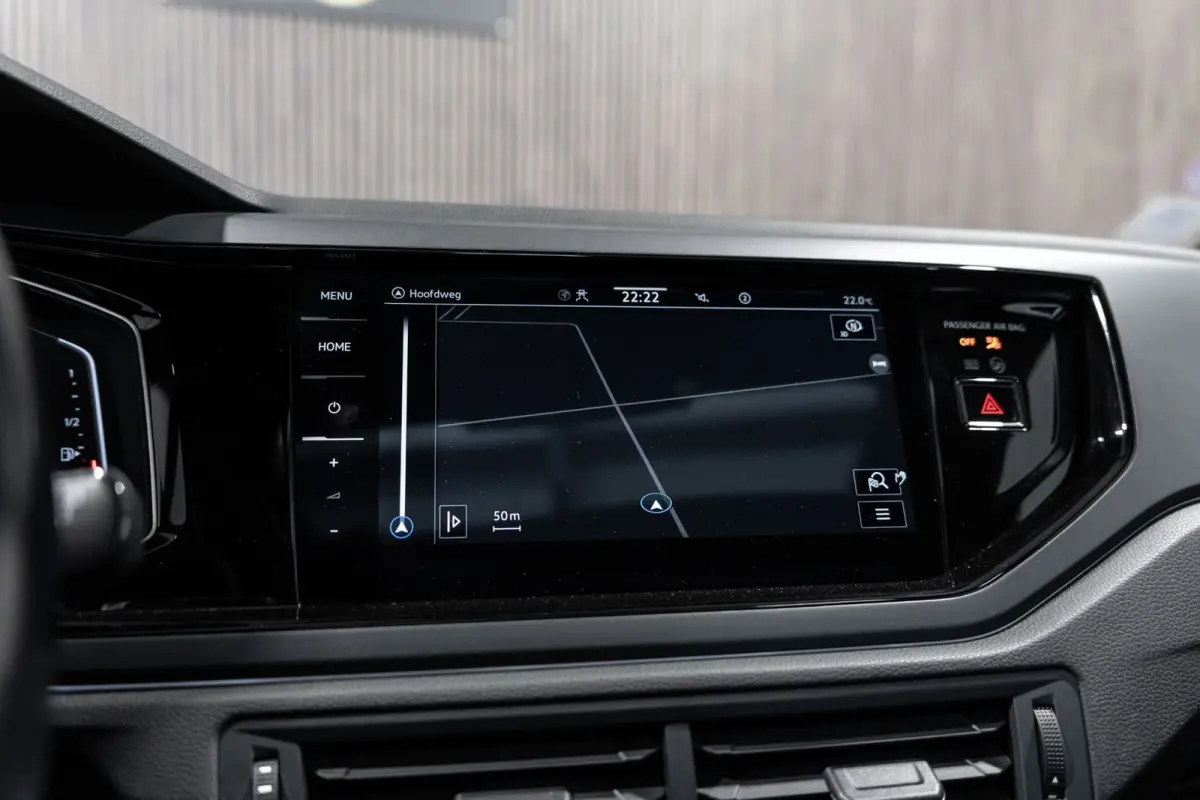 1.0 TSI R-line DSG Pano IQ Navi Camera
