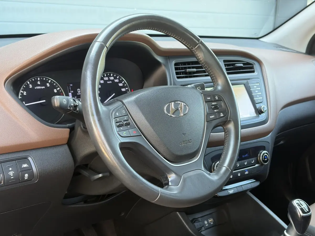1.0 T-GDI Comfort 2e Eigenaar l Trekhaak l Navi l Camera l Carplay l Clima l Cruise l Rijstrooksensor l Pdc l N.A.P l Apk tot 05-2027