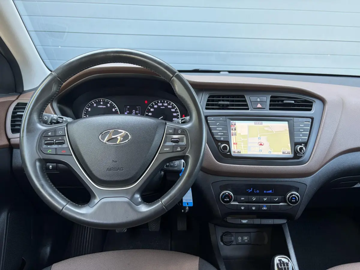 1.0 T-GDI Comfort 2e Eigenaar l Trekhaak l Navi l Camera l Carplay l Clima l Cruise l Rijstrooksensor l Pdc l N.A.P l Apk tot 05-2027