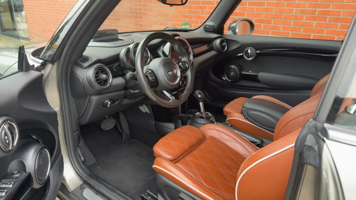 2.0 S Chili Serious Business Automaat 192PK Leder Harman/Kardon