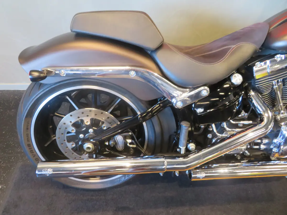 FXSB 103 SOFTAIL TOP!!