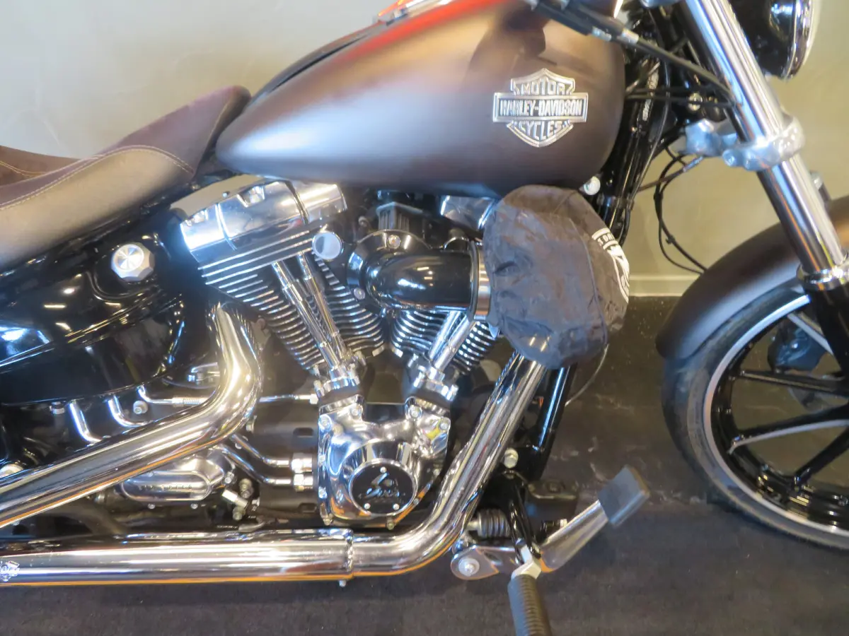 FXSB 103 SOFTAIL TOP!!