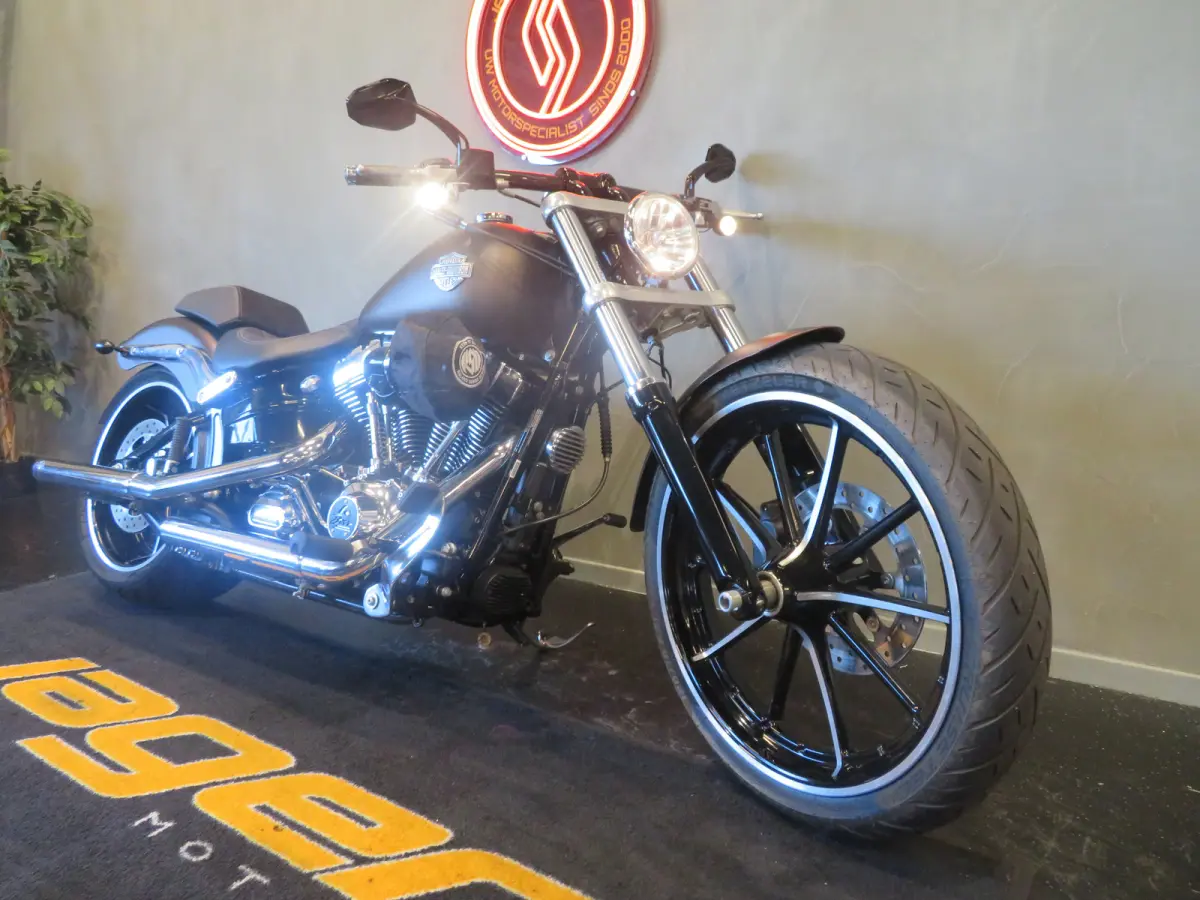 FXSB 103 SOFTAIL TOP!!