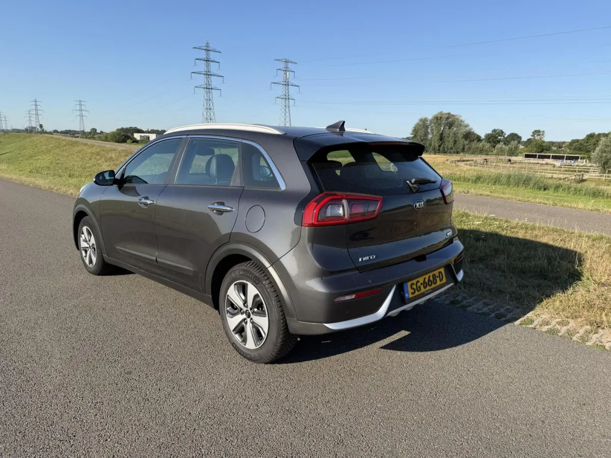 1.6 GDi Hybrid DynamicLine 106899km dealer onderh