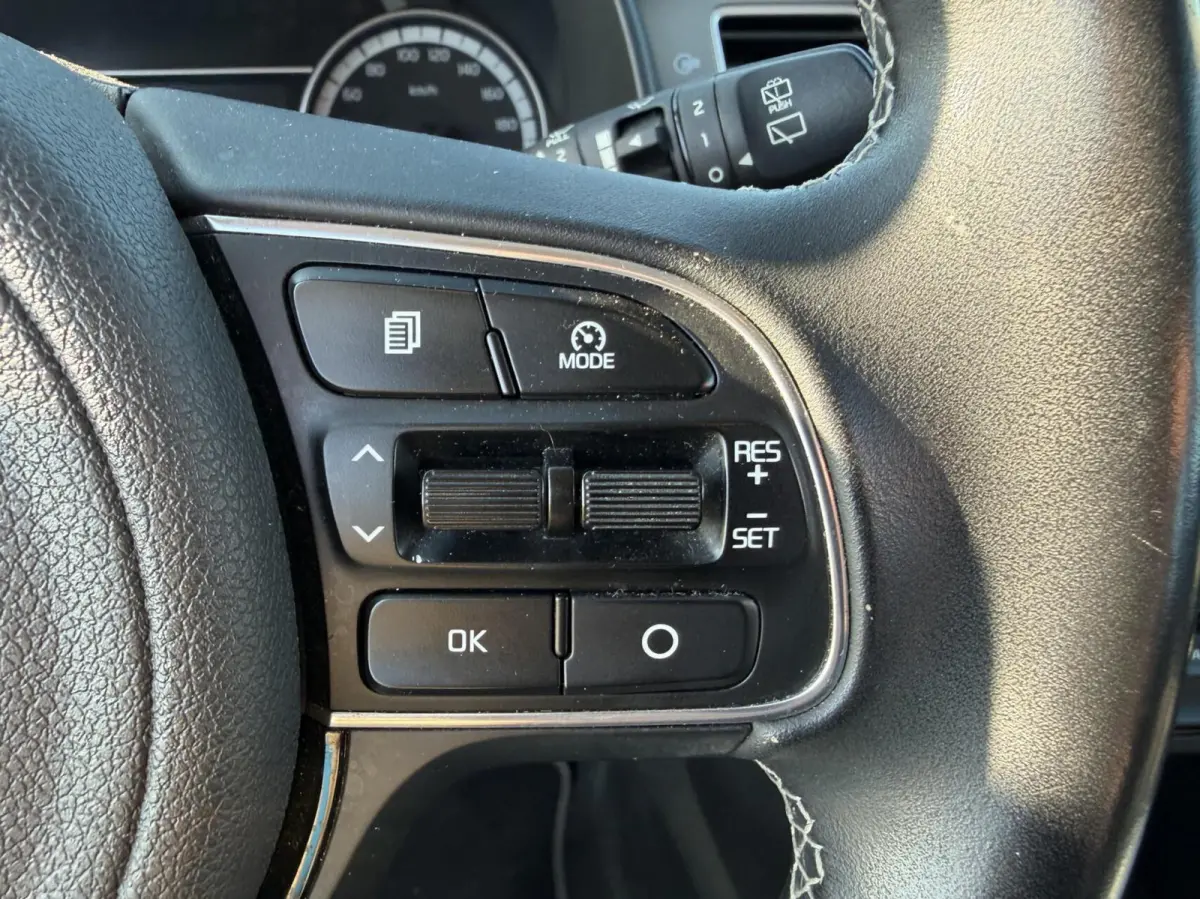 1.6 GDi Hybrid DynamicLine 106899km dealer onderh