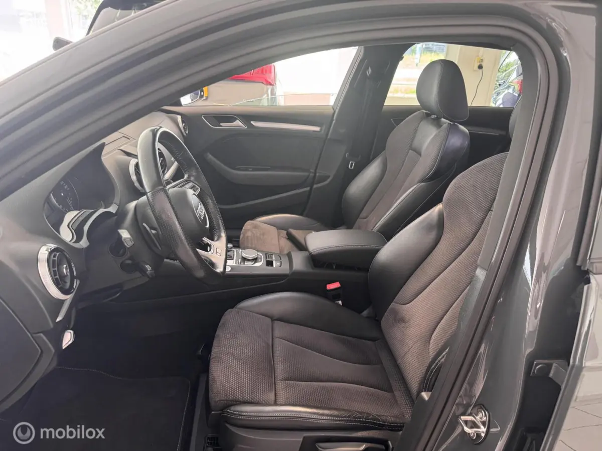 1.4 e-tron Lease Edition Pano / S-line / carplay