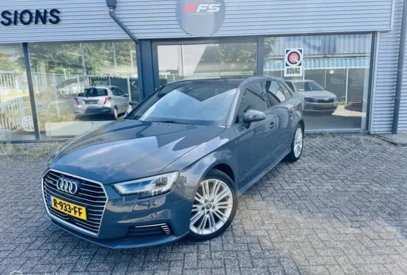 1.4 e-tron Lease Edition Pano / S-line / carplay