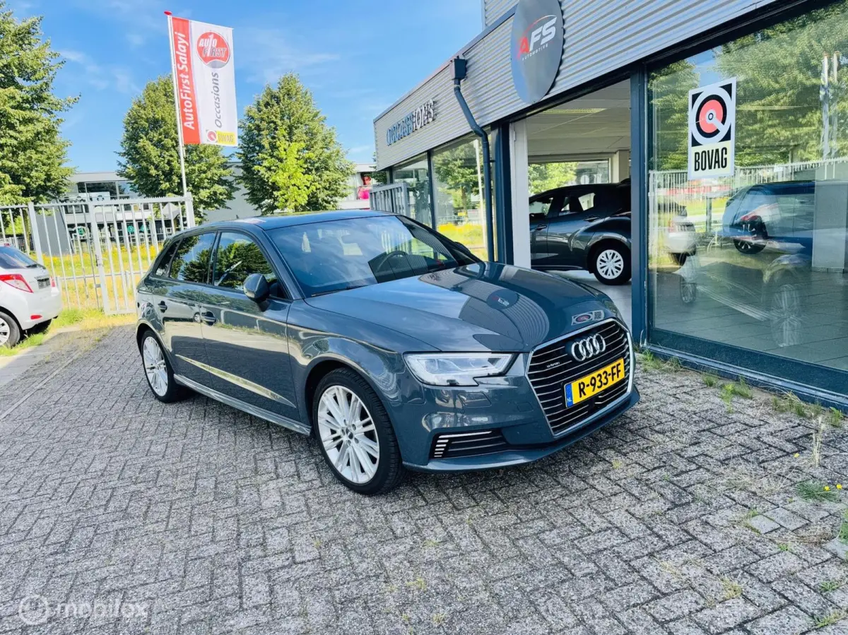 1.4 e-tron Lease Edition Pano / S-line / carplay