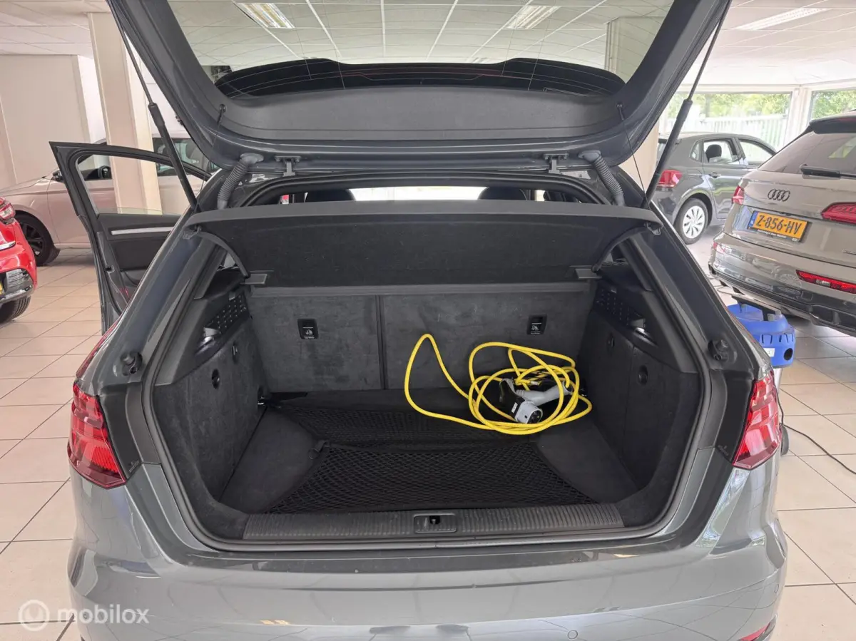 1.4 e-tron Lease Edition Pano / S-line / carplay