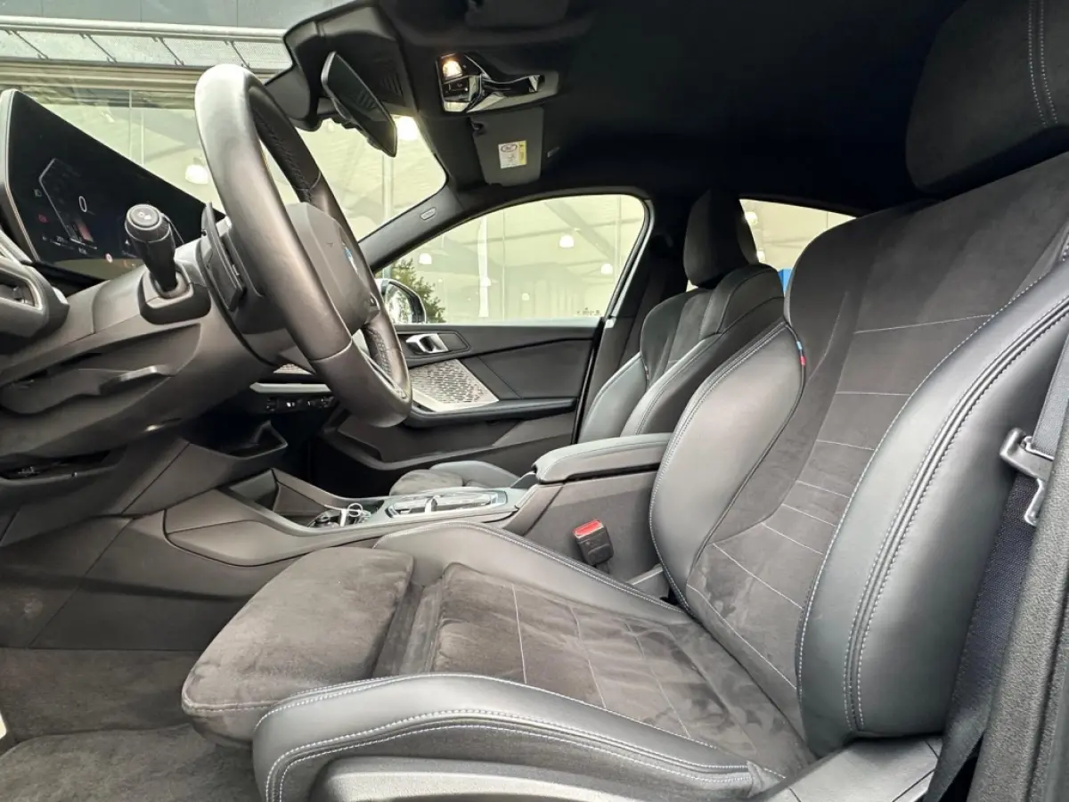 220 I M-Sportpakket I Shadow Line I Navi I Sportstoelen I Led I DAB I 18 inch