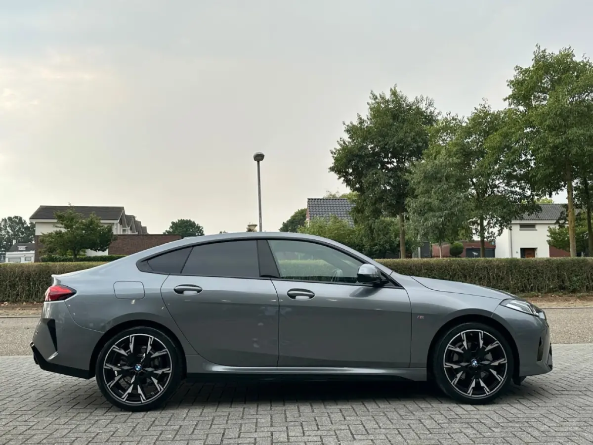 220 I M-Sportpakket I Shadow Line I Navi I Sportstoelen I Led I DAB I 18 inch