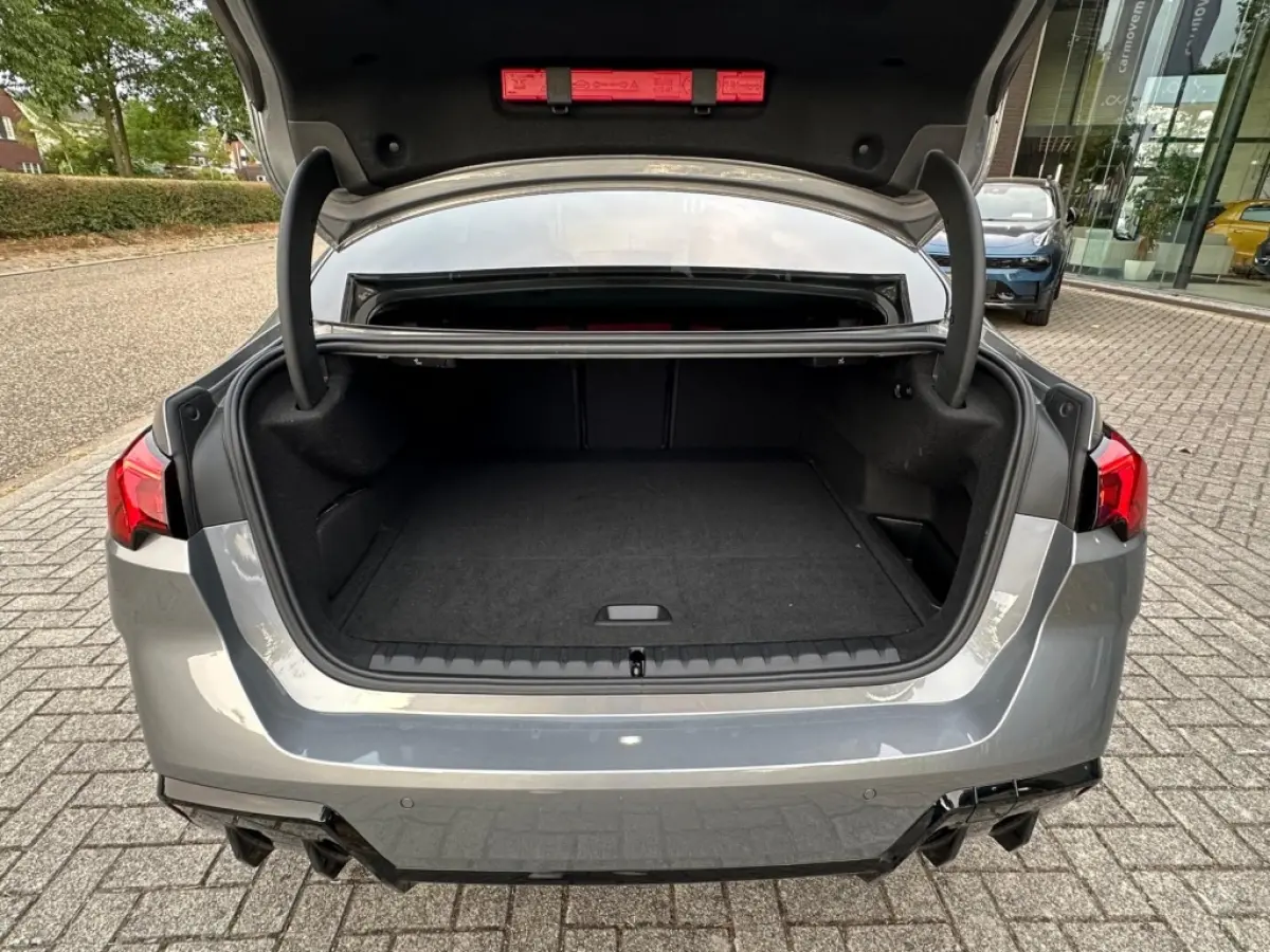220 I M-Sportpakket I Shadow Line I Navi I Sportstoelen I Led I DAB I 18 inch
