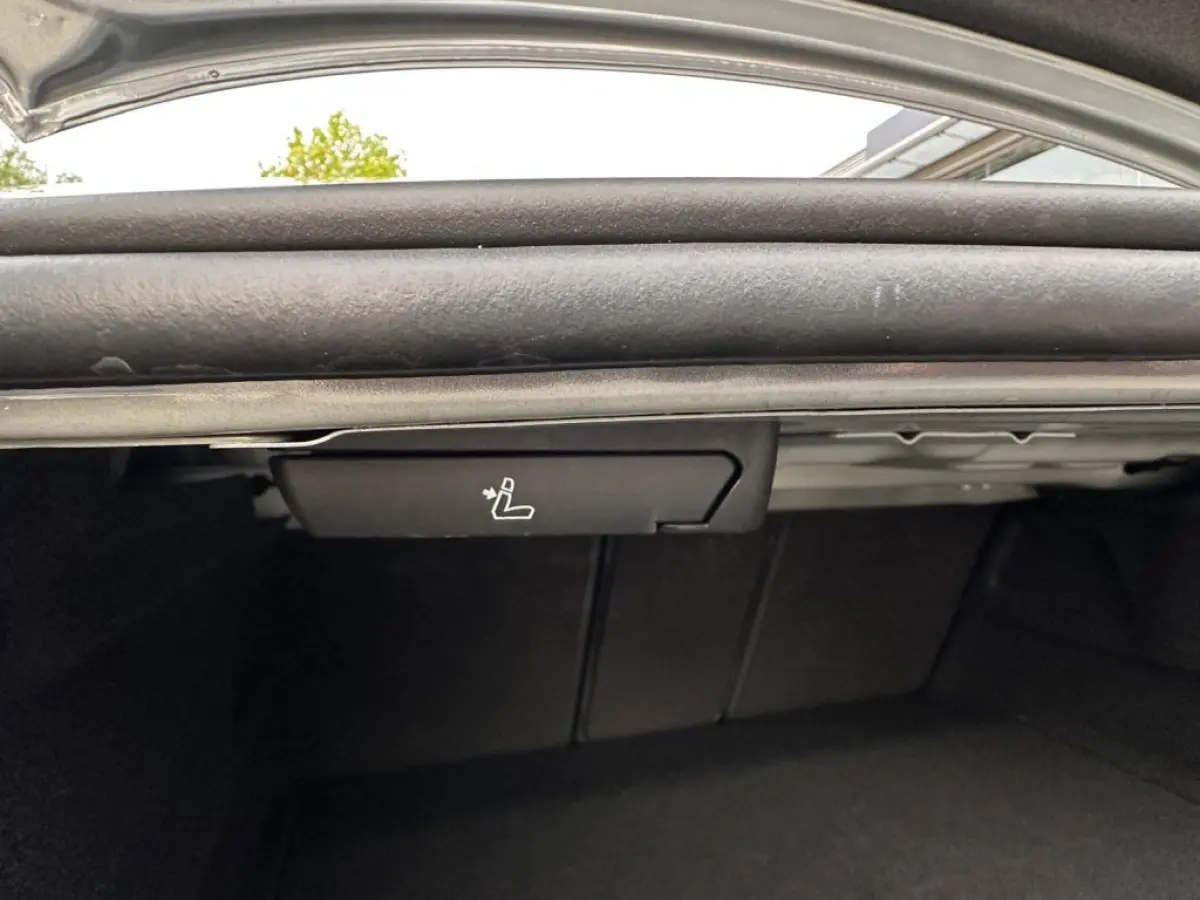 220 I M-Sportpakket I Shadow Line I Navi I Sportstoelen I Led I DAB I 18 inch