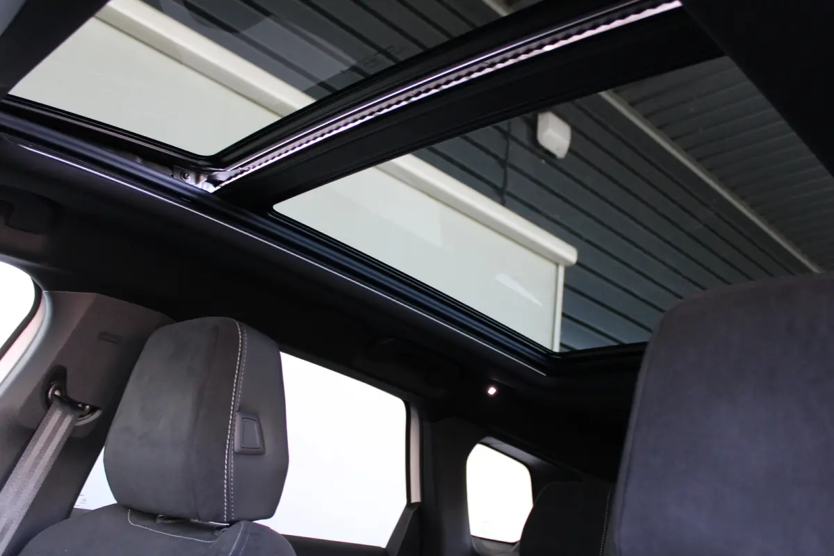 1.6 Turbo Plug-in-Hybrid Business Edition | Tot 8 jaar garantie | Schuif-kanteldak | Focal Audio | 360 camera | Lederen bekleding |