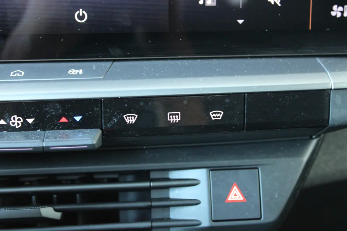 1.6 Turbo Plug-in-Hybrid Business Edition | Tot 8 jaar garantie | Schuif-kanteldak | Focal Audio | 360 camera | Lederen bekleding |