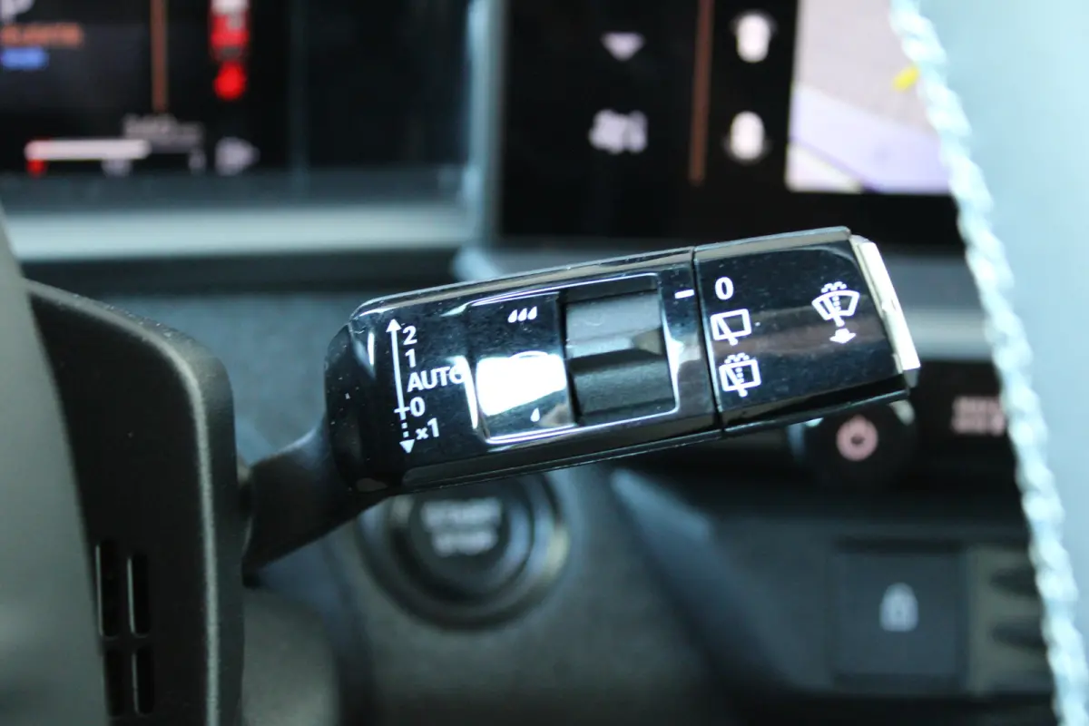 1.6 Turbo Plug-in-Hybrid Business Edition | Tot 8 jaar garantie | Schuif-kanteldak | Focal Audio | 360 camera | Lederen bekleding |