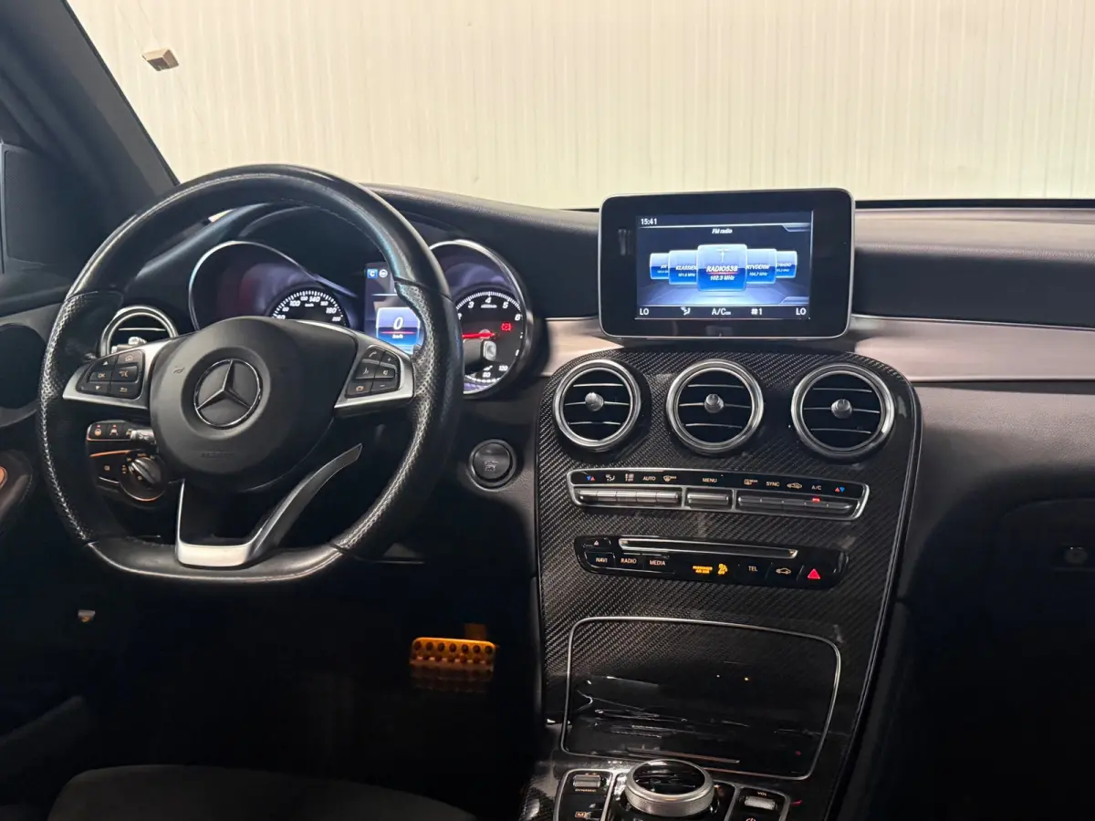 300 4MATIC | AMG/NIGHT | PANO | CAMERA | LED