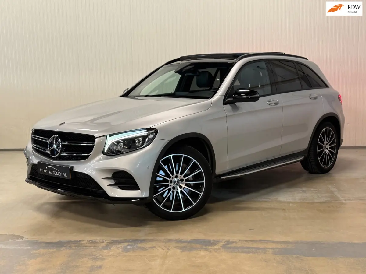 300 4MATIC | AMG/NIGHT | PANO | CAMERA | LED