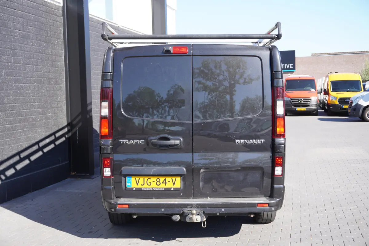 2.0 dCi 120PK L2 EURO 6 - A/C Climate - Navi - Cruise - €14.900,- Excl.