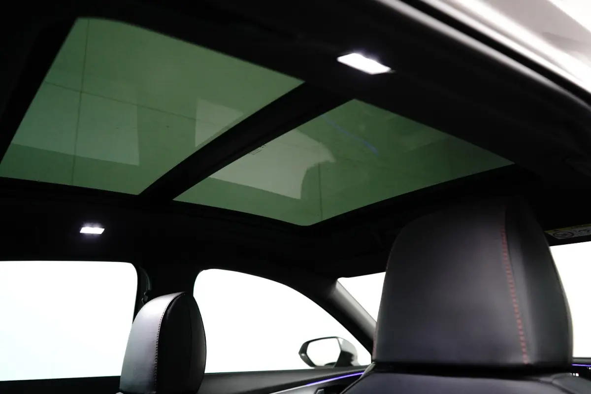1.4 TSI e-Hybrid Essential 245PK | Pano | Stoelverwarming | Adap. Cruise | Camera | Apple Carplay | Navigatie
